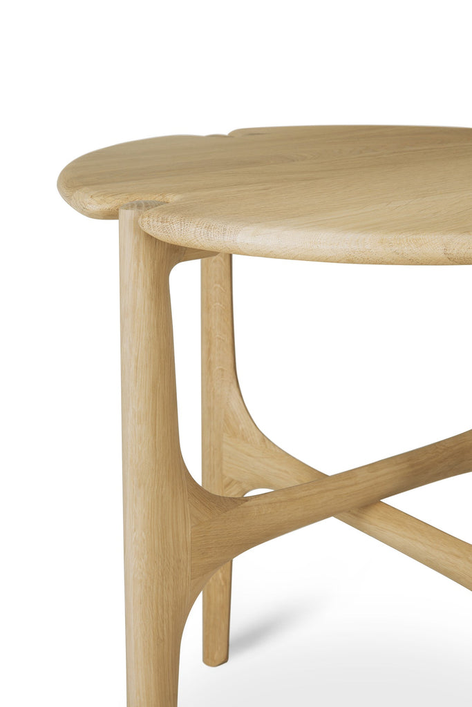 Pi Side Table - Varnished Oak - Round - Loom Collection