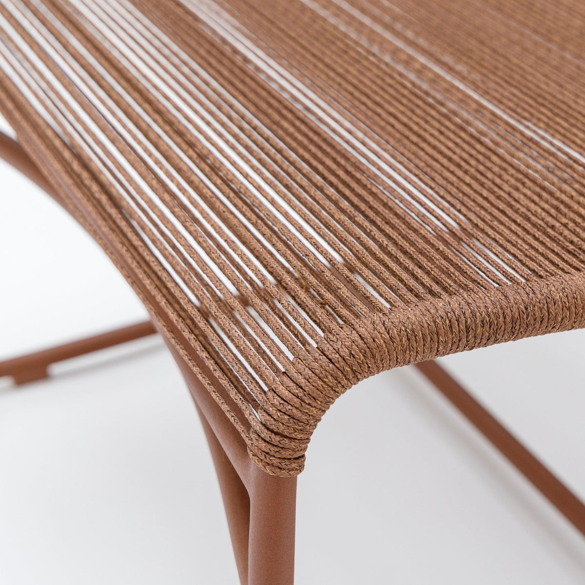 Play Lounge Chair - Brique