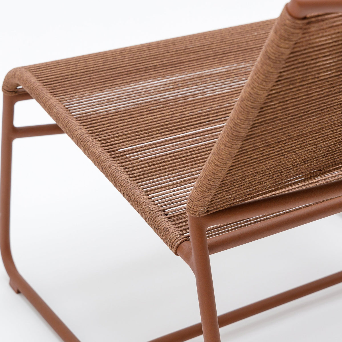 Play Lounge Chair - Brique