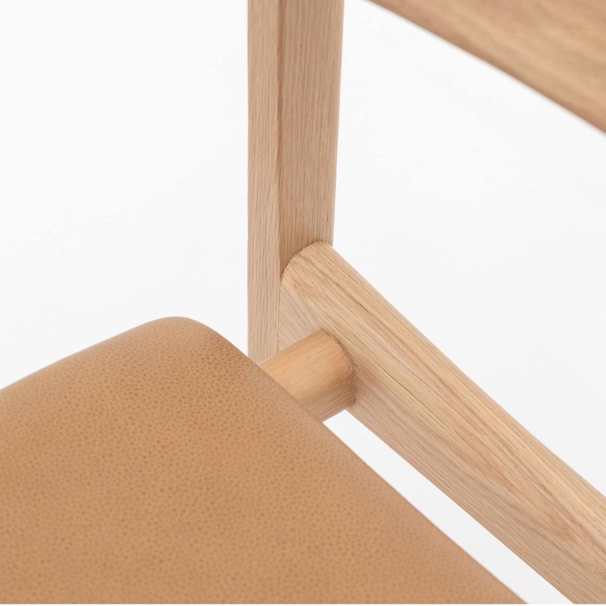 Poise Chair - Blonde Oak & Pecan Leather - Tolv Loom Collection Dubai
