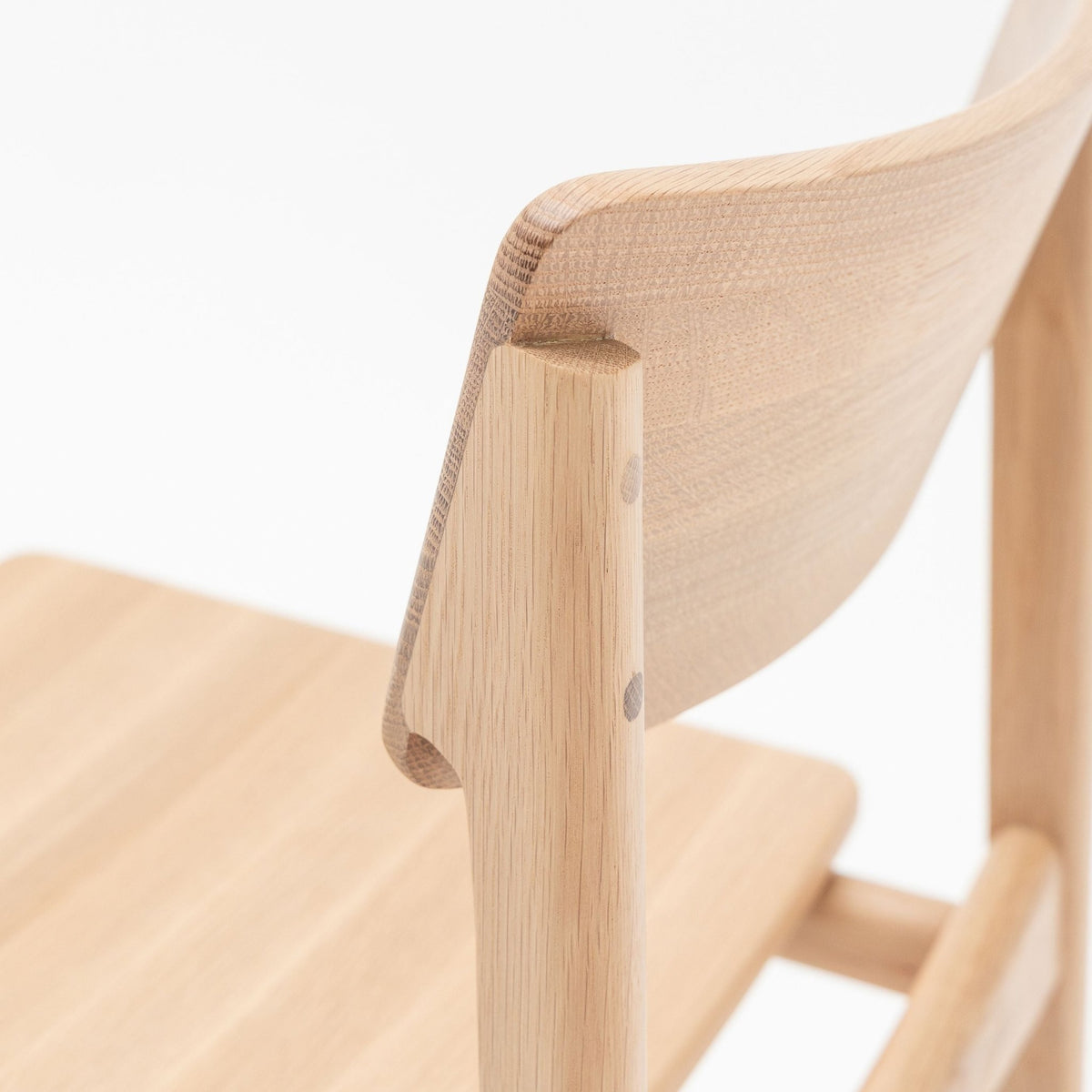 Poise Chair - Blonde Oak - Dining Chairs Tolv Loom Collection Dubai