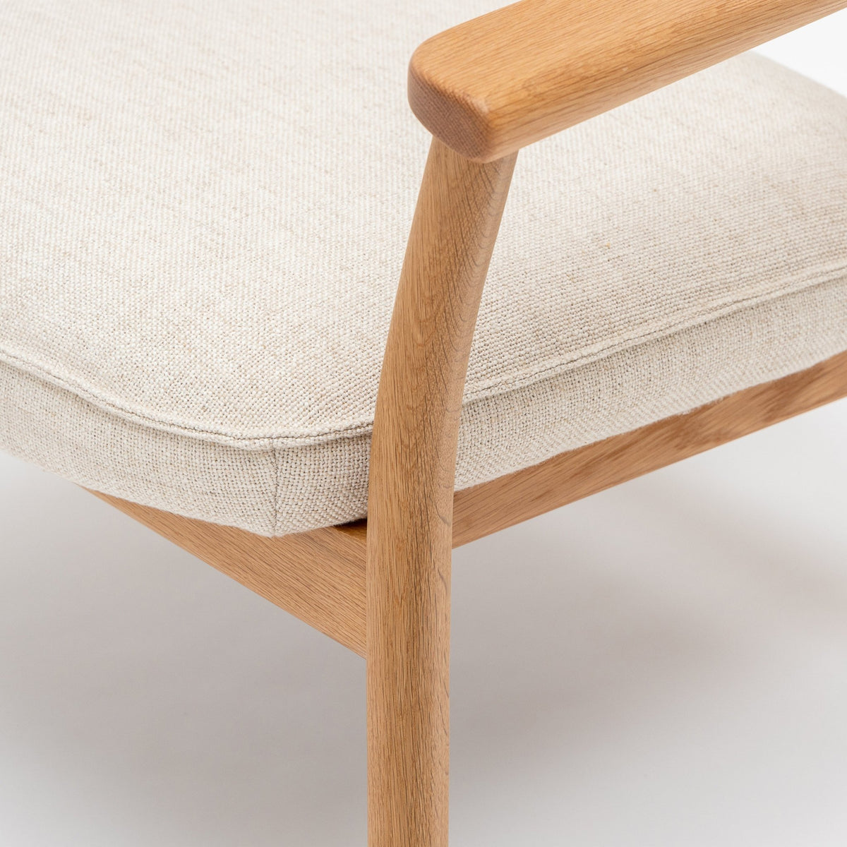 Poise Lounge Chair - Light Oak & Oatmeal