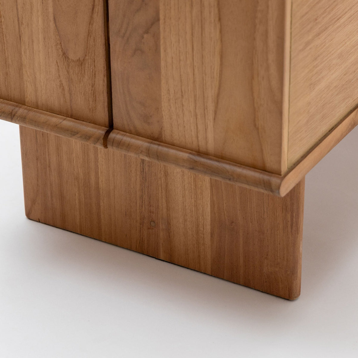 Porter Sideboard - Buffets & Sideboards Loom Collection Loom Collection Dubai