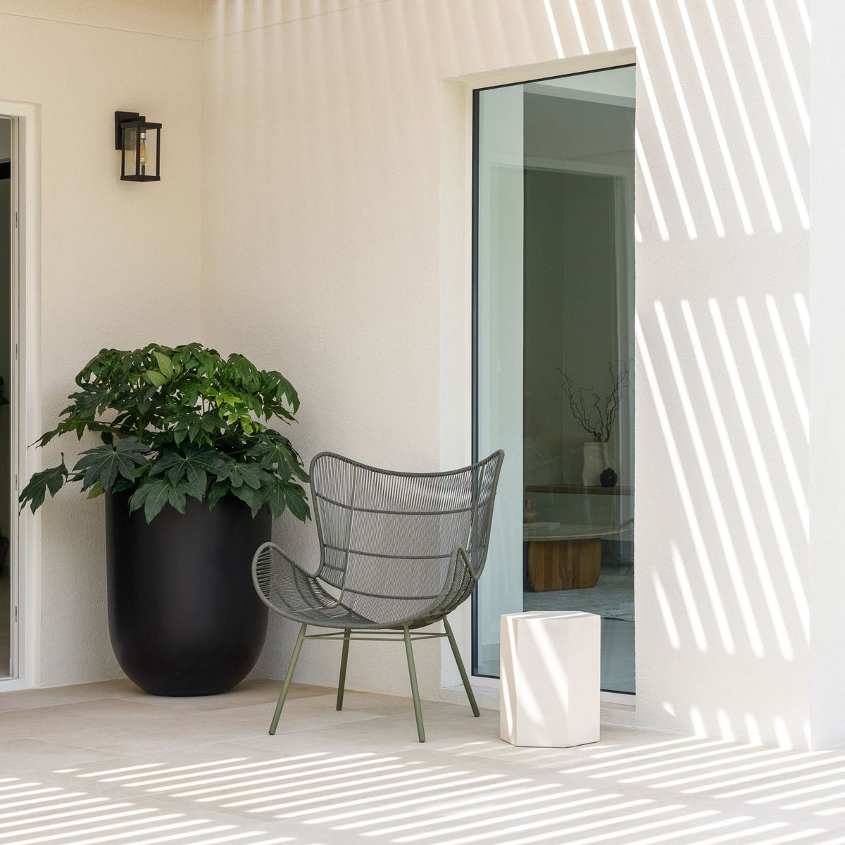 Reya Planter - Black - Pots & Planters Loom Collection Loom Collection Dubai