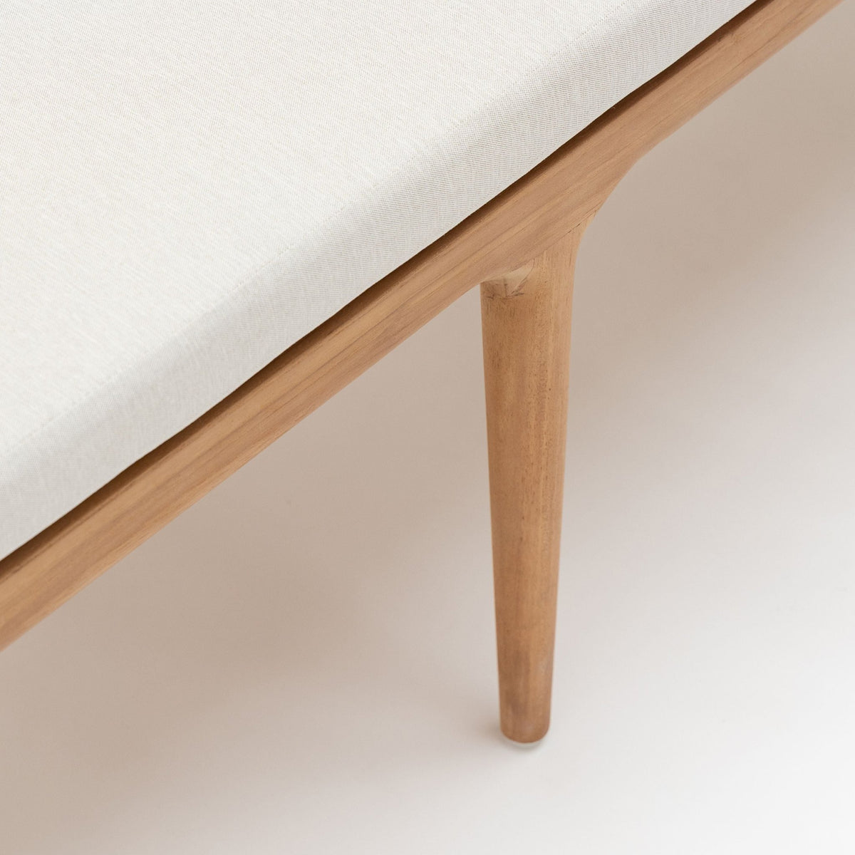 Sable Bench - Benches Loom Collection Loom Collection Dubai