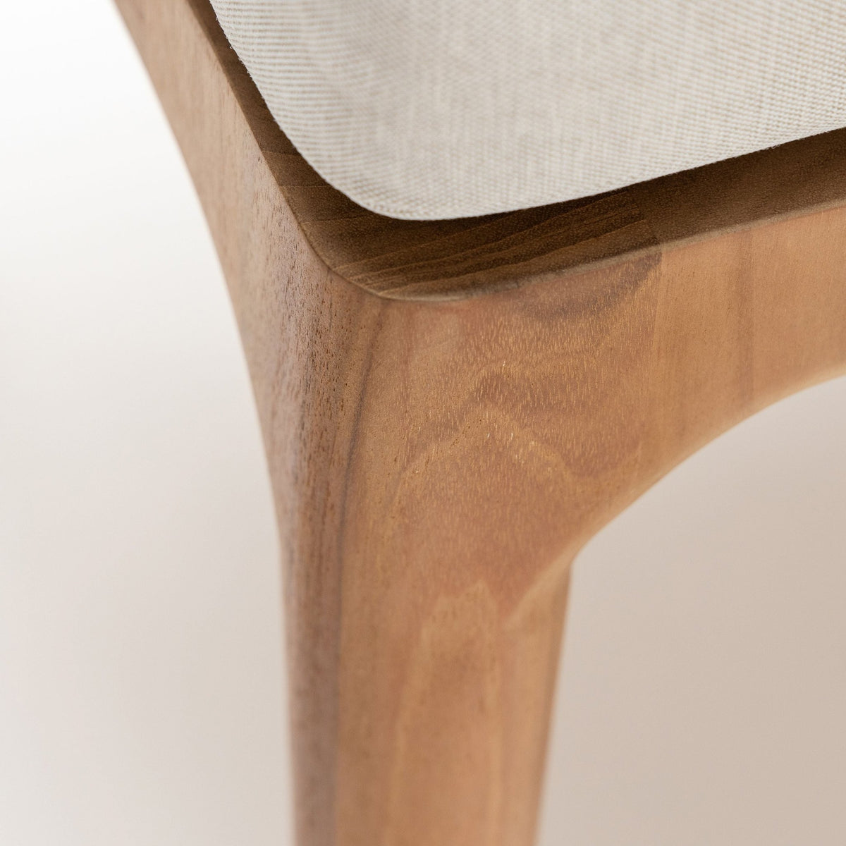 Sable Bench - Benches Loom Collection Loom Collection Dubai