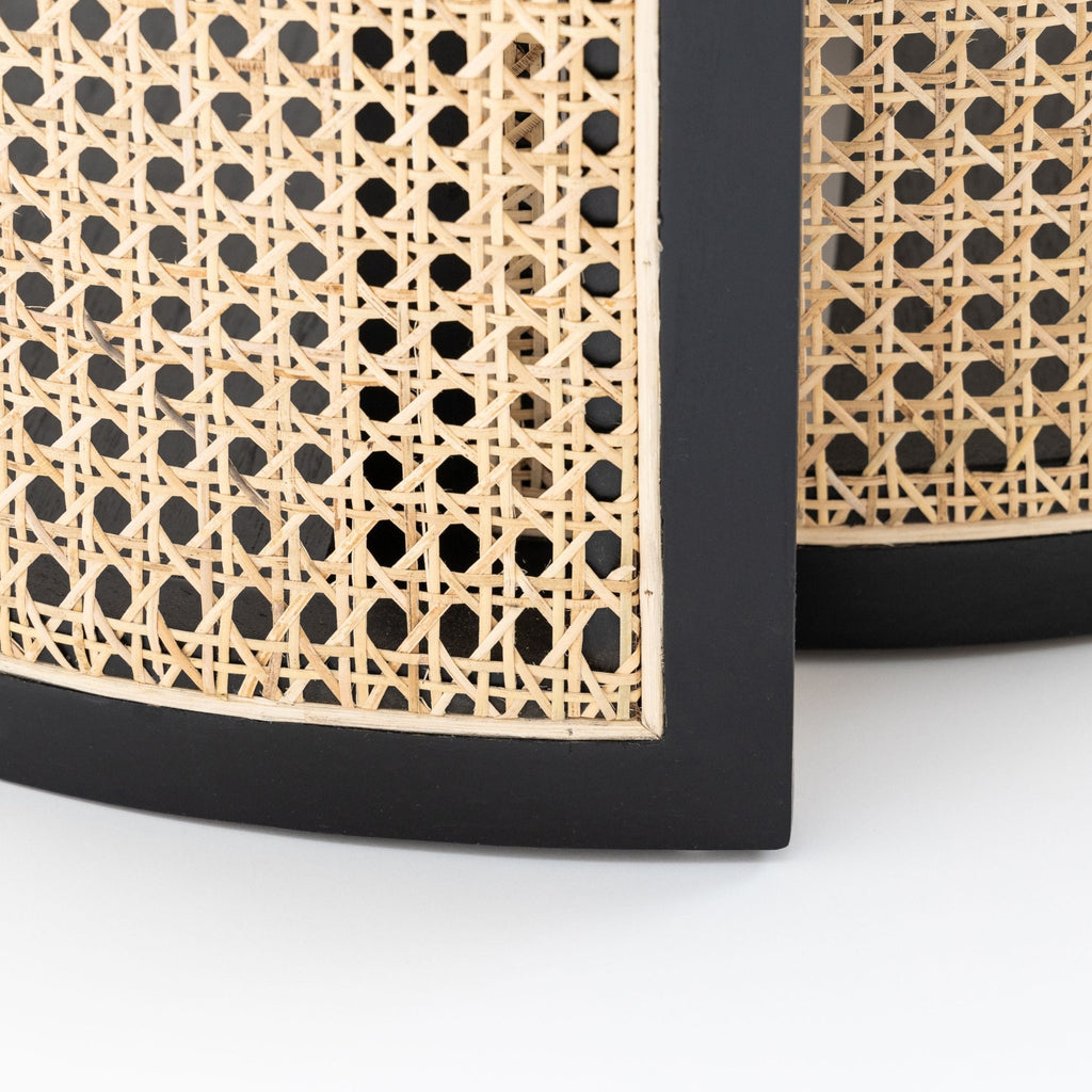 St Martin Round Table - Black - Round Dining Tables Loom Collection Loom Collection Dubai