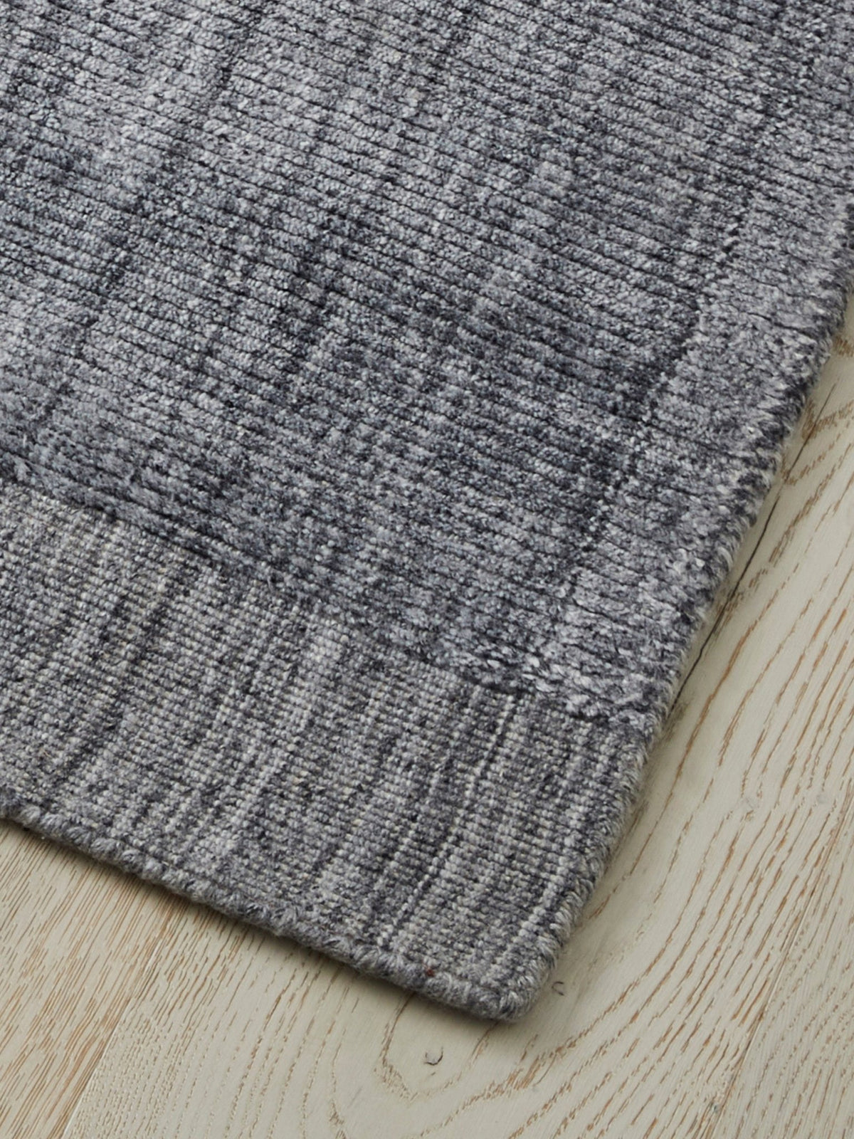 Travertine Rug - Pewter