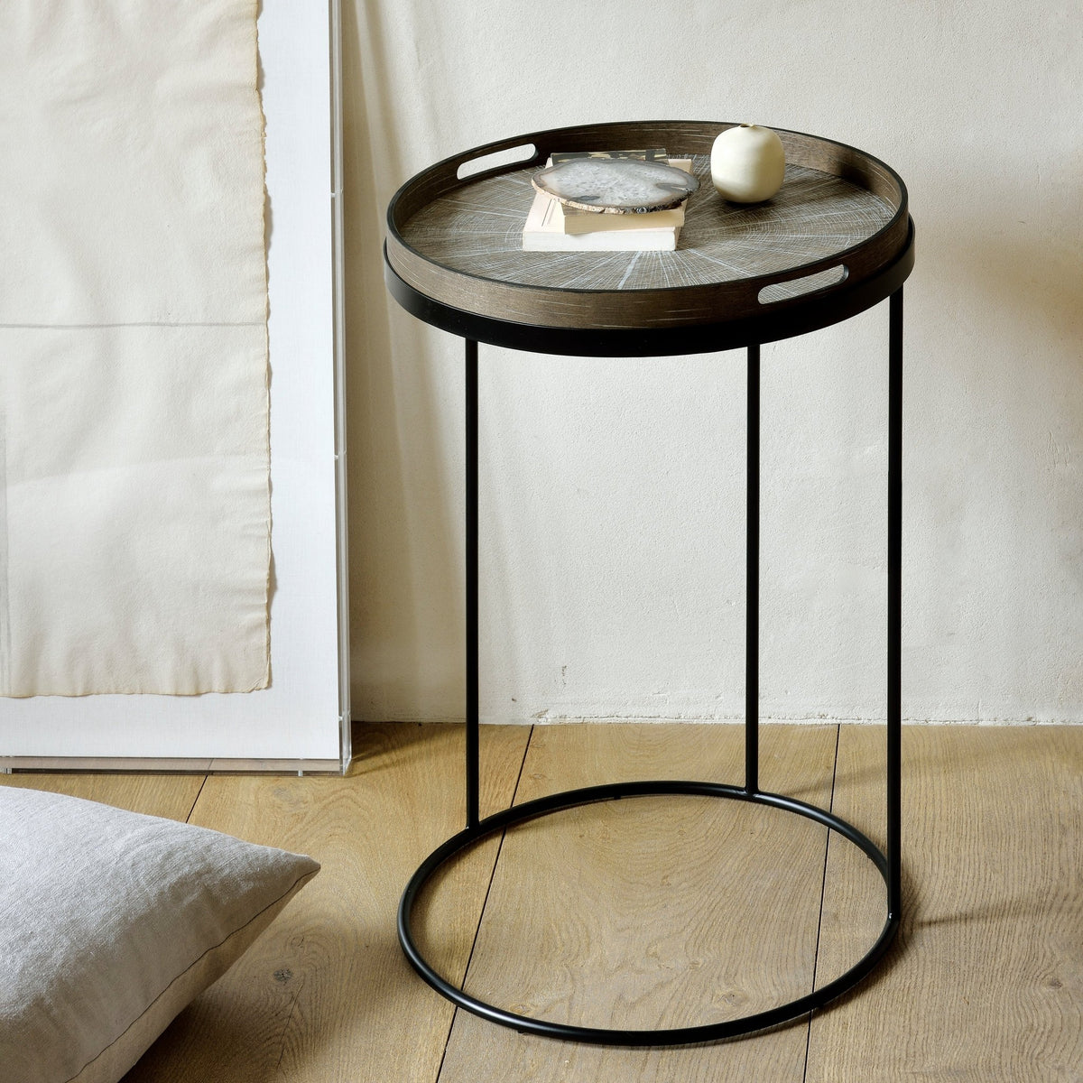 Tray Side Table - Varnished Wood - Round