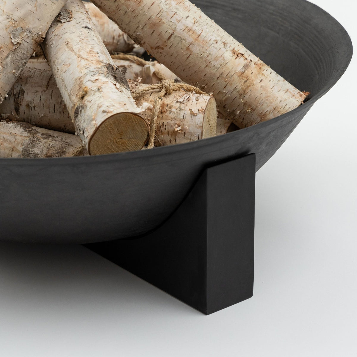 Vento Firepit - Black - Firepits Loom Collection Loom Collection Dubai