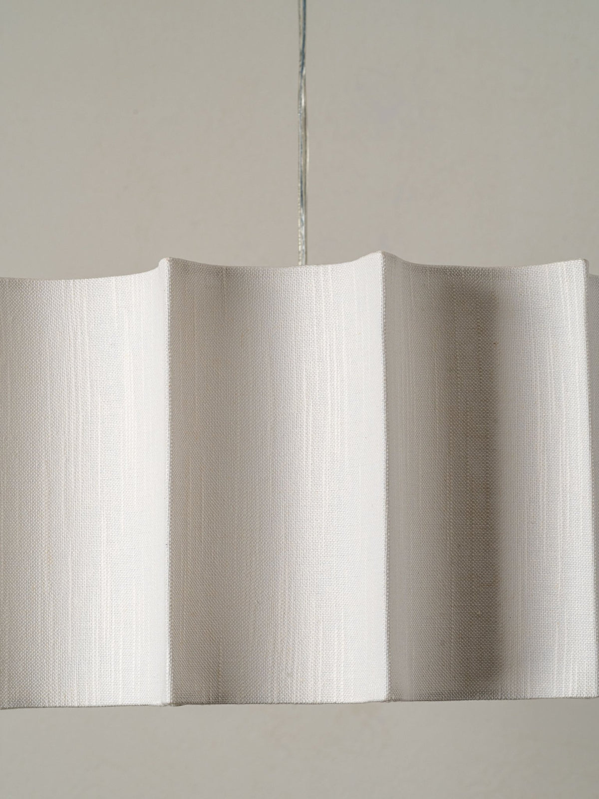 Viotti - White Inverted Scallop Linen Lampshade