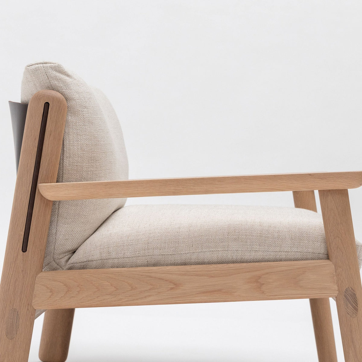 Wren Chair - Blonde Oak & Oatmeal - Accent Chairs Tolv Loom Collection Dubai