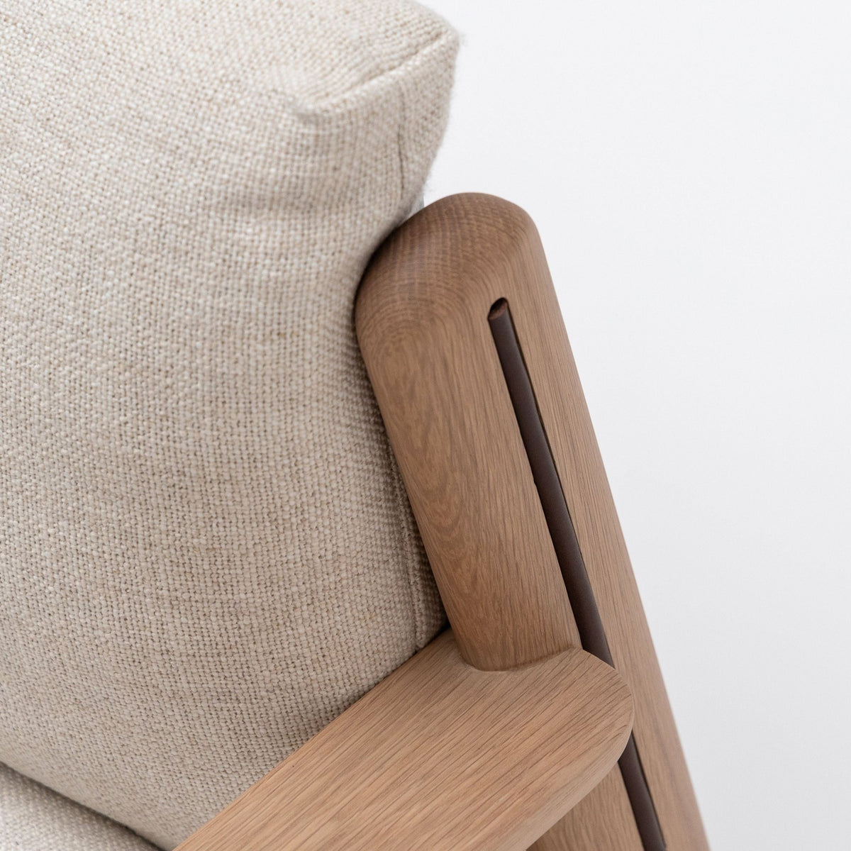 Wren Chair - Blonde Oak & Oatmeal - Accent Chairs Tolv Loom Collection Dubai