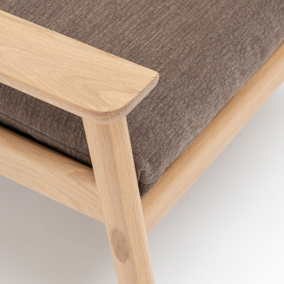 Wren Chair - Blonde Oak & Richearth - Accent Chairs Tolv Loom Collection Dubai
