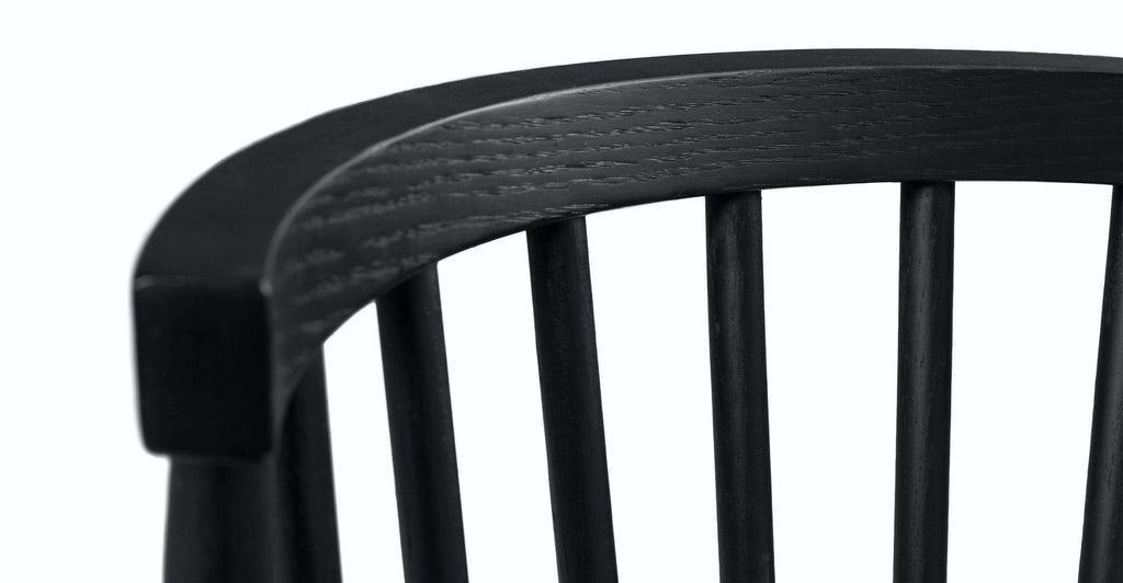 Requin Chair - Black.